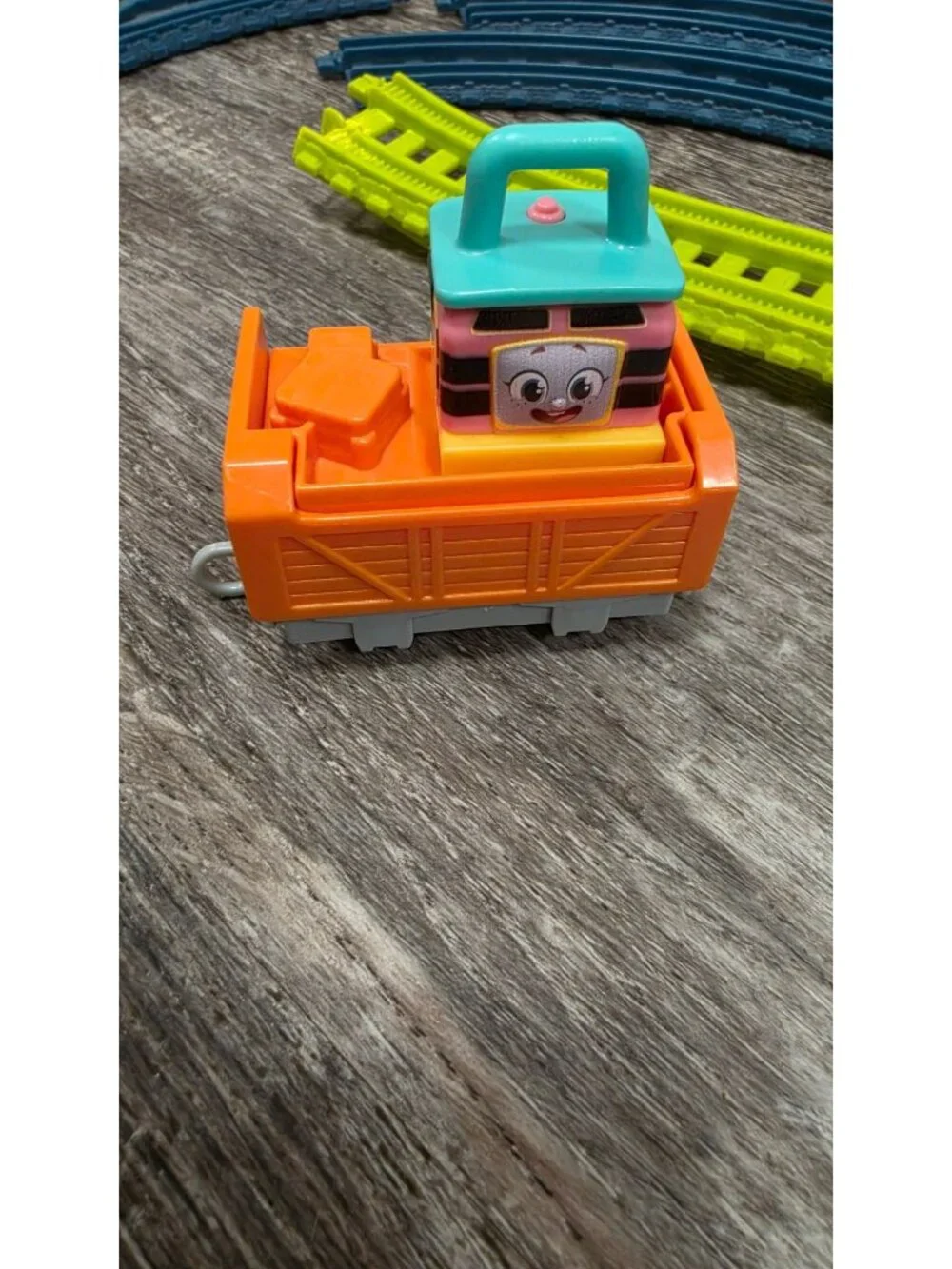 THOMAS FRIENDS FIX EM UP FRIENDS MOTORIZED TRAIN TRACK SET CARLY CRANE HDY58 LOT